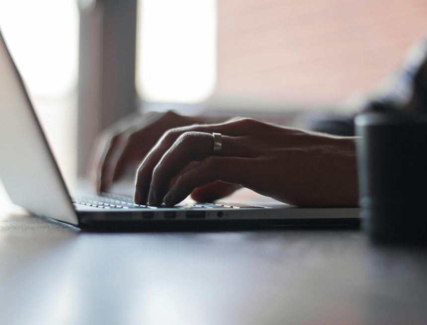 La Defensoría Pública Civil, Administrativo y Aduana comenzó a implementar un sistema de agenda web que permite a los usuarios solicitar día y hora de atención de forma sencilla a través de internet.