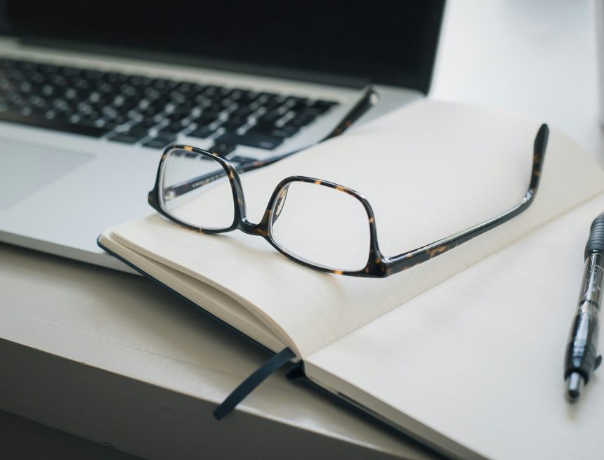 trent-erwin-UgA3Xvi3SkA-unsplash Fiscalía investiga abogados